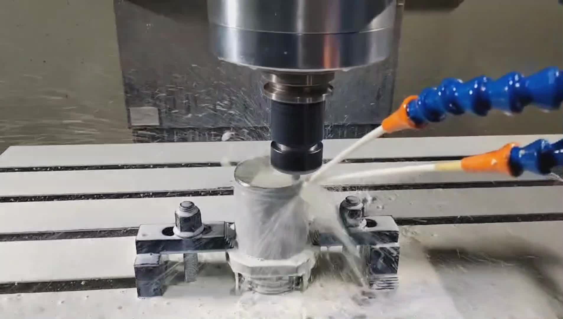 Sposób, w jaki CNC Precision Mękowanie poprawia dokładność