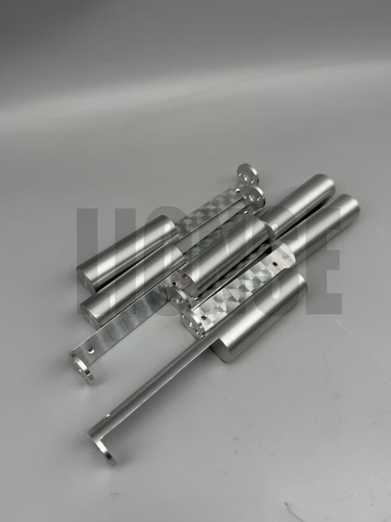 Czy złącza aluminiowe mogą rozwiązać problem niedopasowanych współczynników rozszerzalności cieplnej?